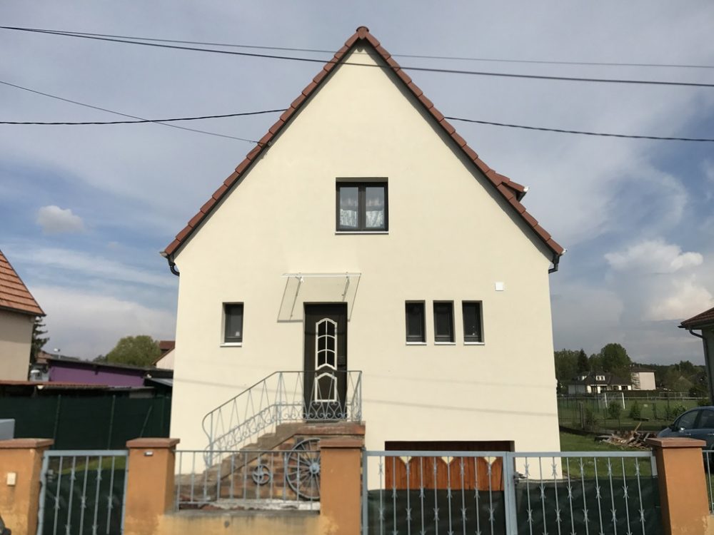 maison toiture pointue